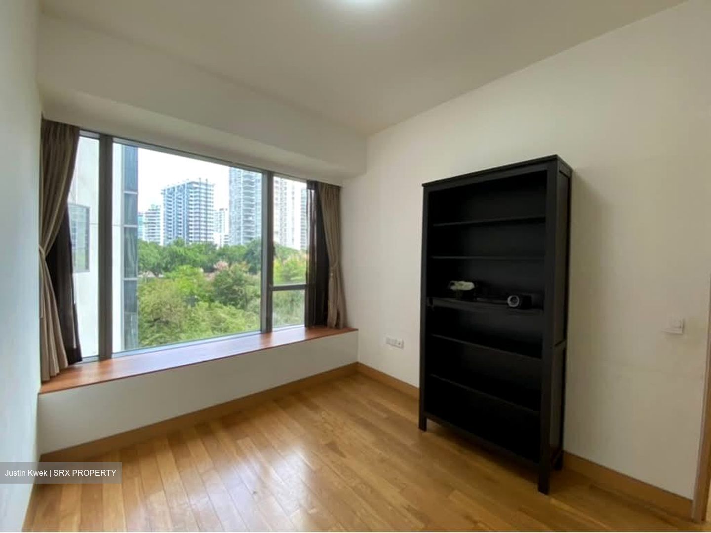 SilverSea (D15), Condominium #595110271